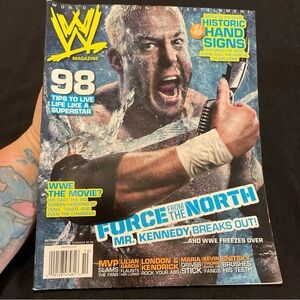 2007/2008 WWE Magazine Bundle